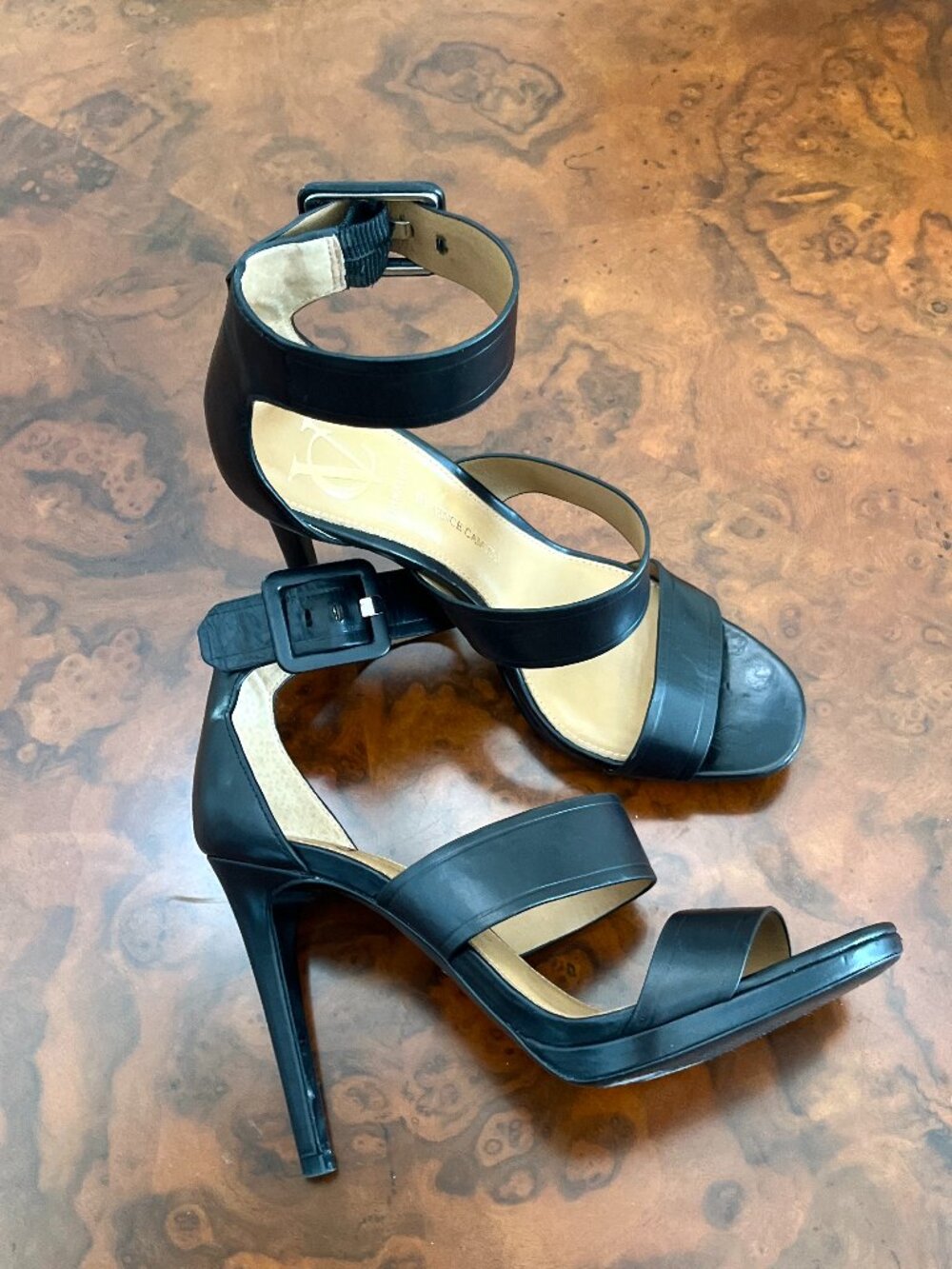 Vtg Vince Camuto Signature Black Leather Ankle Strap Heels Sandals 37.5 fits 7